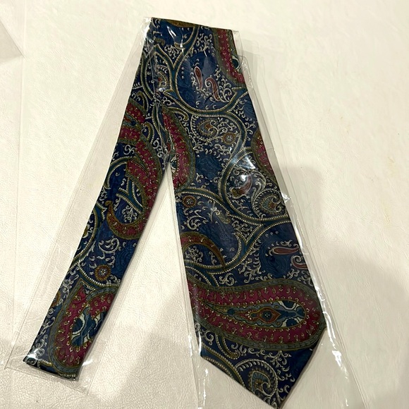 Tie: Sterling Hunt ( 3 for $25) - Picture 1 of 5